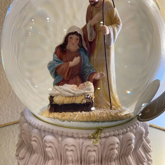 Christmas Holy Family Water Globe / XXL